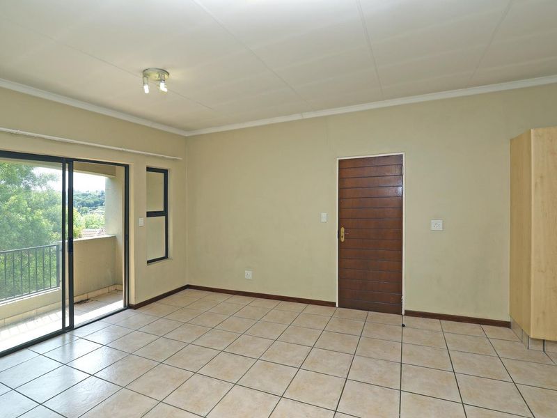 2 Bedroom Apartment for Sale in Stone Crest - Photo 6