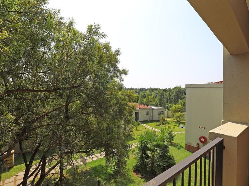 2 Bedroom Apartment for Sale in Stone Crest - Photo 3