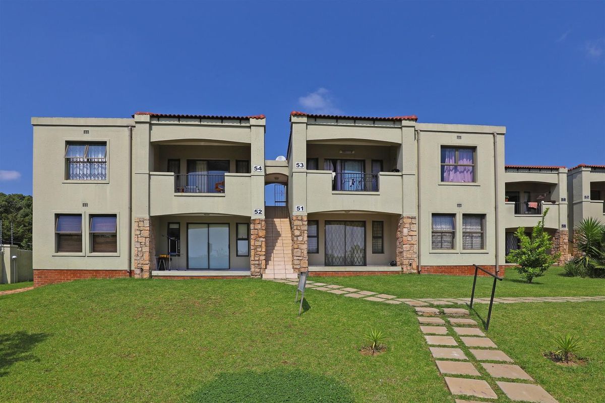 2 Bedroom Apartment for Sale in Stone Crest - Photo 2