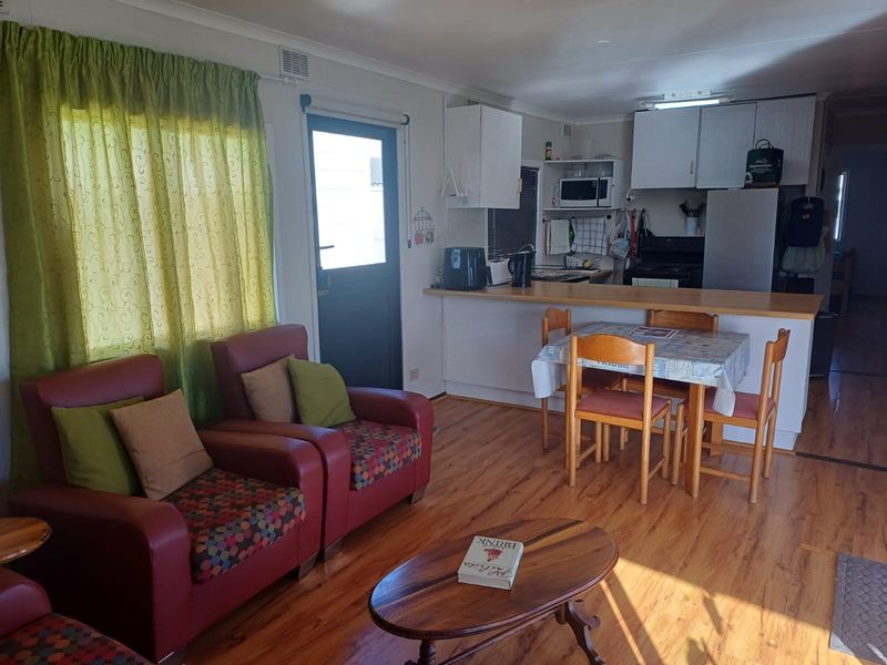 3-bedroom furnished home - Photo 6