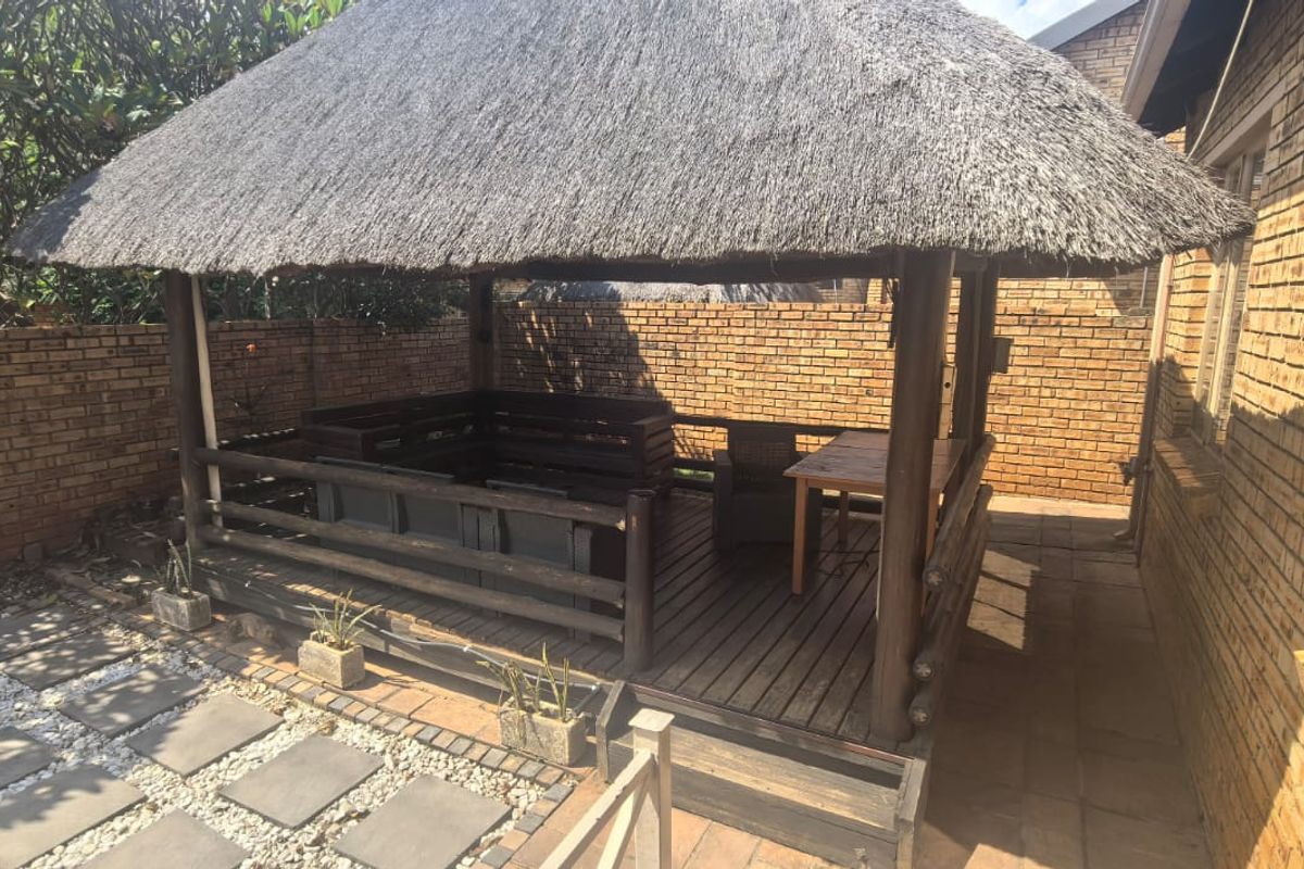 Cozy 3-bedroom townhouse for rent! - Photo 2