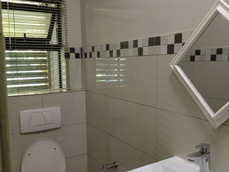 Luxury 1 Bedroom Apartment in Urban Park, Umhlanga - Photo 8