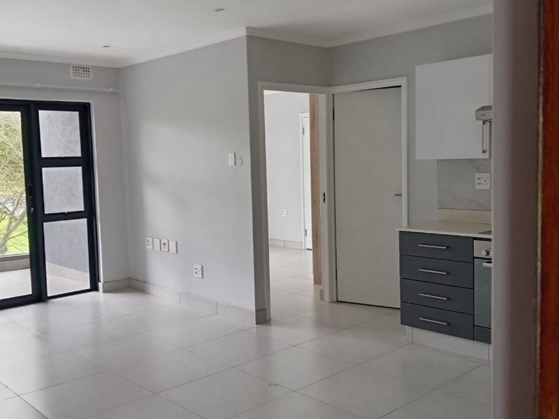 *Urban Luxury Awaits!* - Photo 3