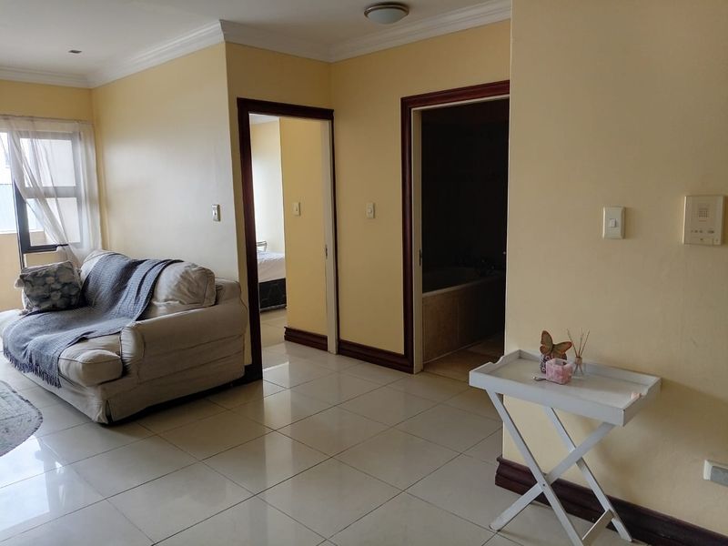 2 bed apartment in IL Palazzo, Umhlanga - Photo 5