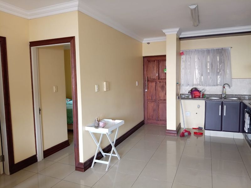 2 bed apartment in IL Palazzo, Umhlanga - Photo 4
