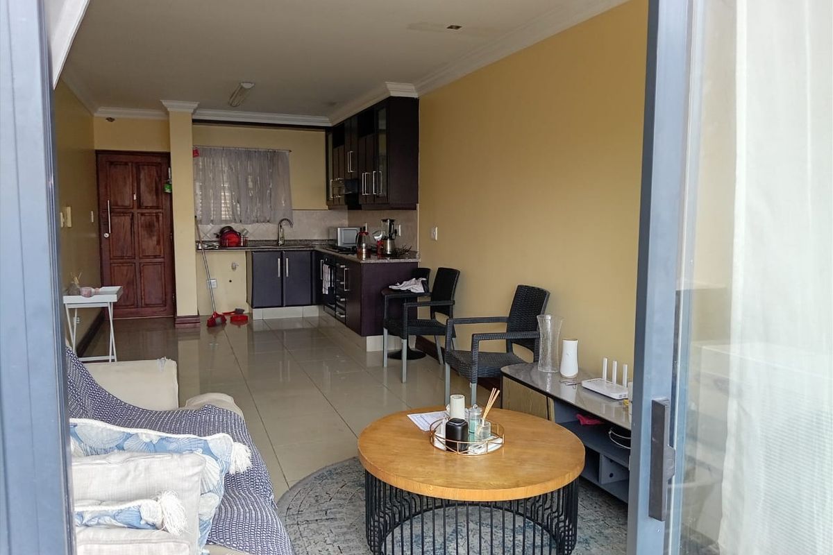 2 bed apartment in IL Palazzo, Umhlanga - Photo 2