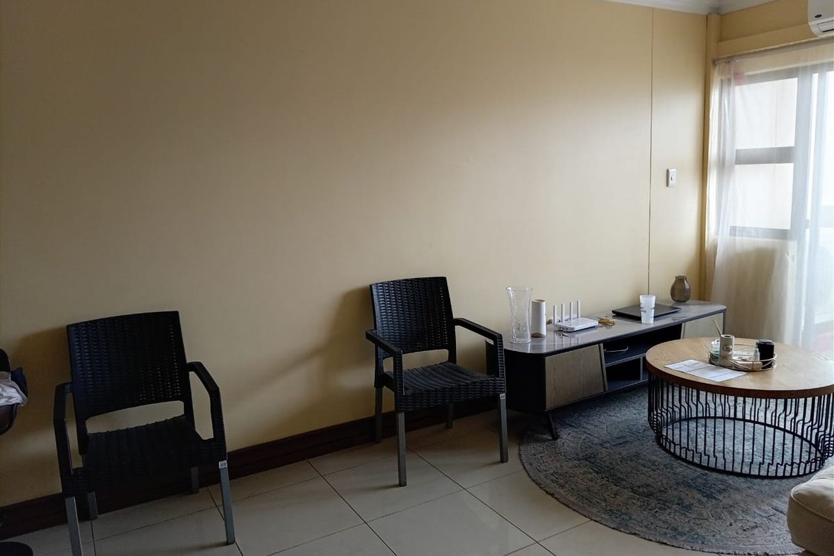 2 bed apartment in IL Palazzo, Umhlanga - Photo 3