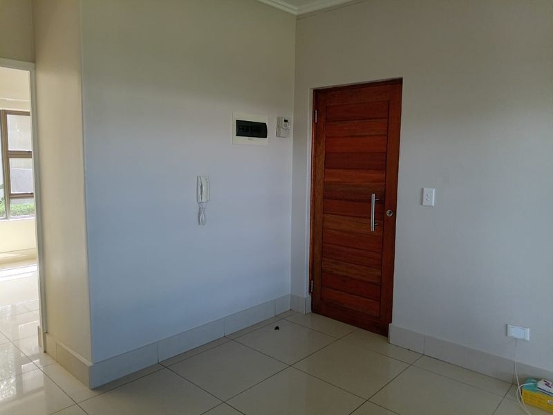 *Lovely 2-Bedroom Family Home in Secure Complex!* - Photo 8