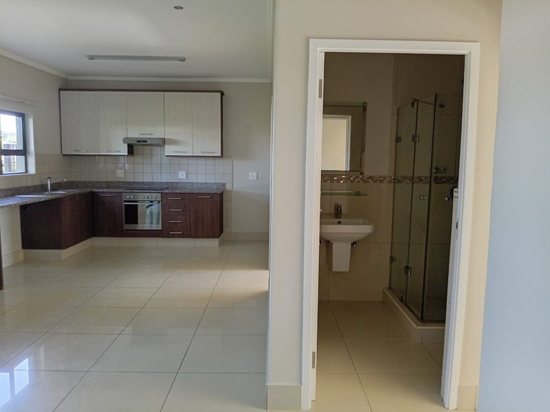 *Lovely 2-Bedroom Family Home in Secure Complex!* - Photo 5