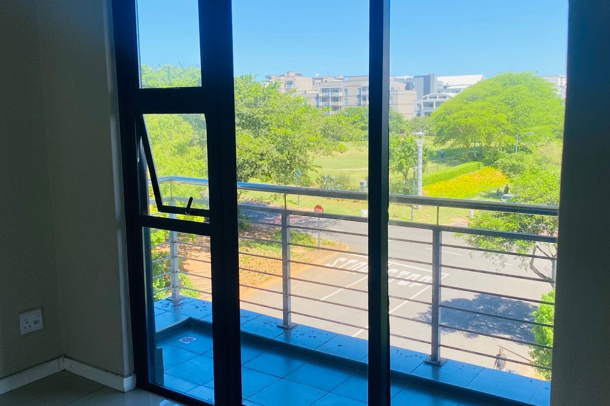 Spacious 3-Bedroom, 3-Bathroom Apartment To Let - Photo 4