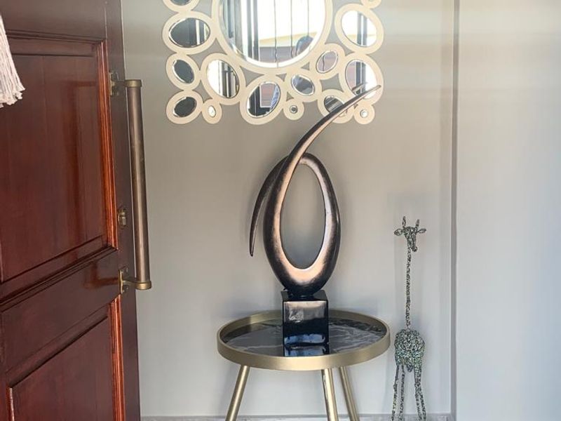 3 Bed House in Faerie Glen - Photo 4