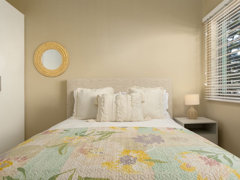 Chic Fully Furnished One Bedroom Apartment In Sea Point - Photo 7