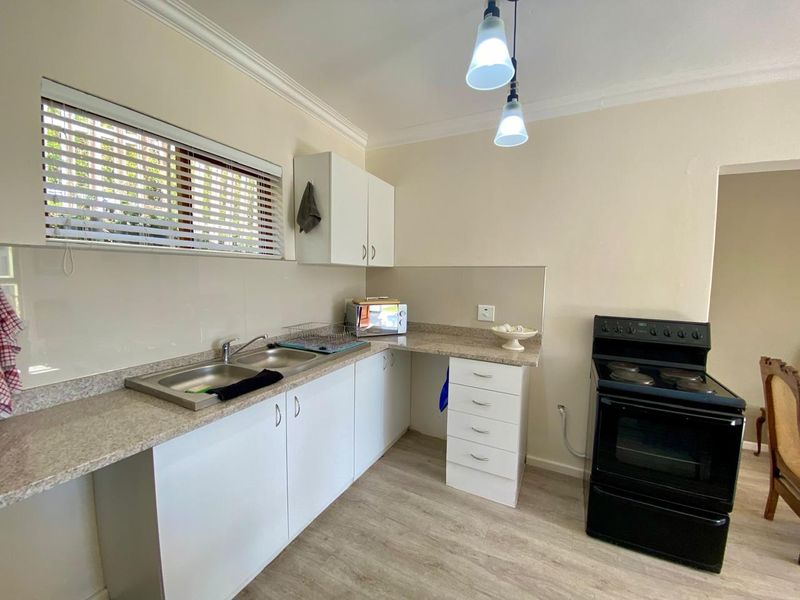 Garden Cottage Rental Monthly In Mossel Bay - Photo 6