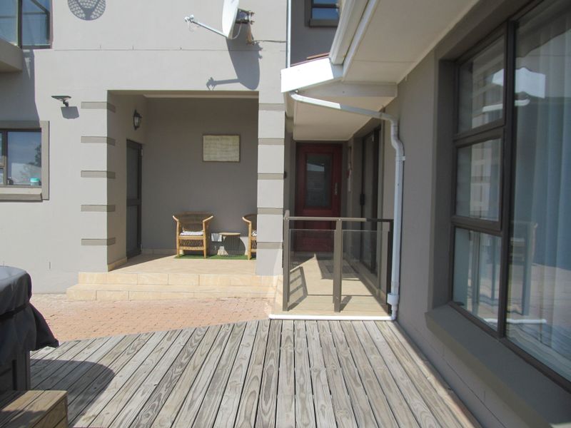 Spectacular Coastal Home with Lagoon & Ocean Views – Dual Living Potential - Photo 6