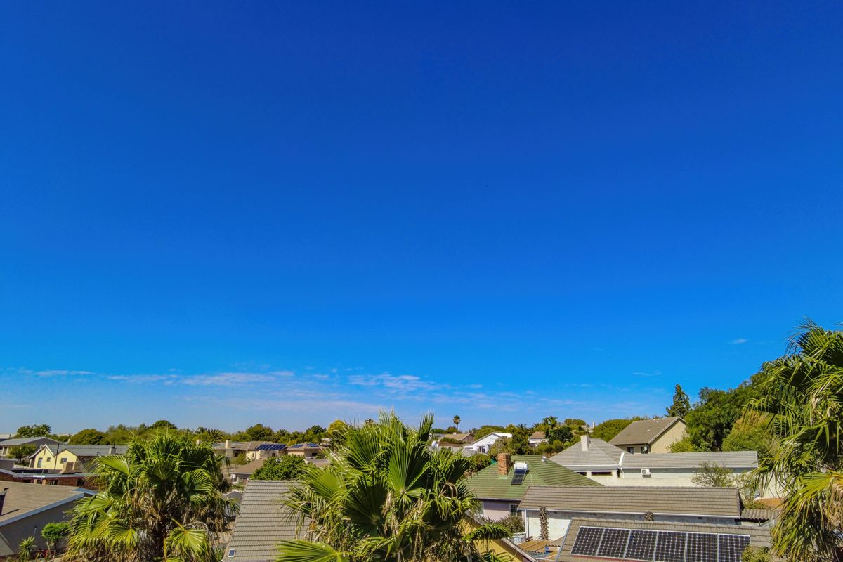 Charming Family Home with Flatlet, Solar Backup & Established Garden – Moorreesburg - Photo 4