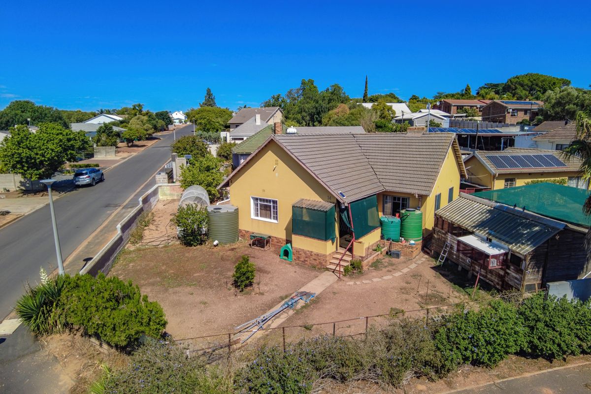 Charming Family Home with Flatlet, Solar Backup & Established Garden – Moorreesburg - Photo 3