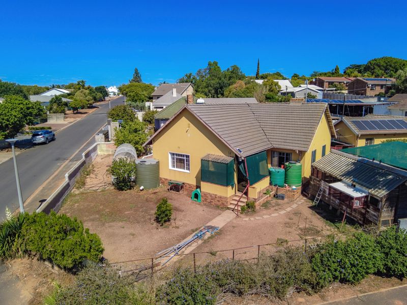 Charming Family Home with Flatlet, Solar Backup & Established Garden – Moorreesburg - Photo 3