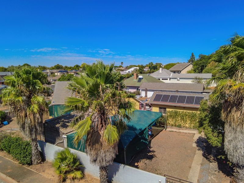 Charming Family Home with Flatlet, Solar Backup & Established Garden – Moorreesburg - Photo 5