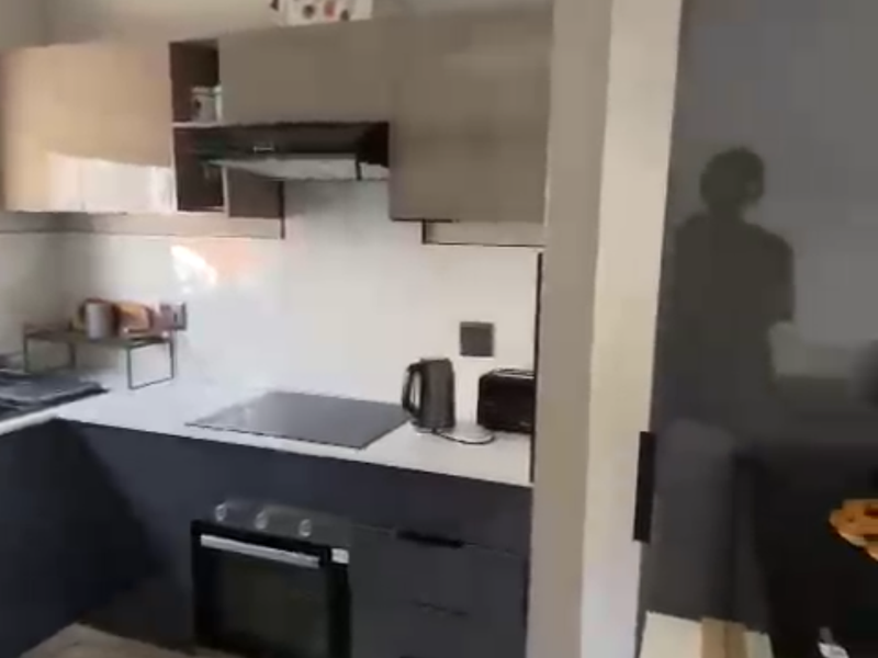 Modern 2 bed 2 bath duplex upper level apartment - Photo 6