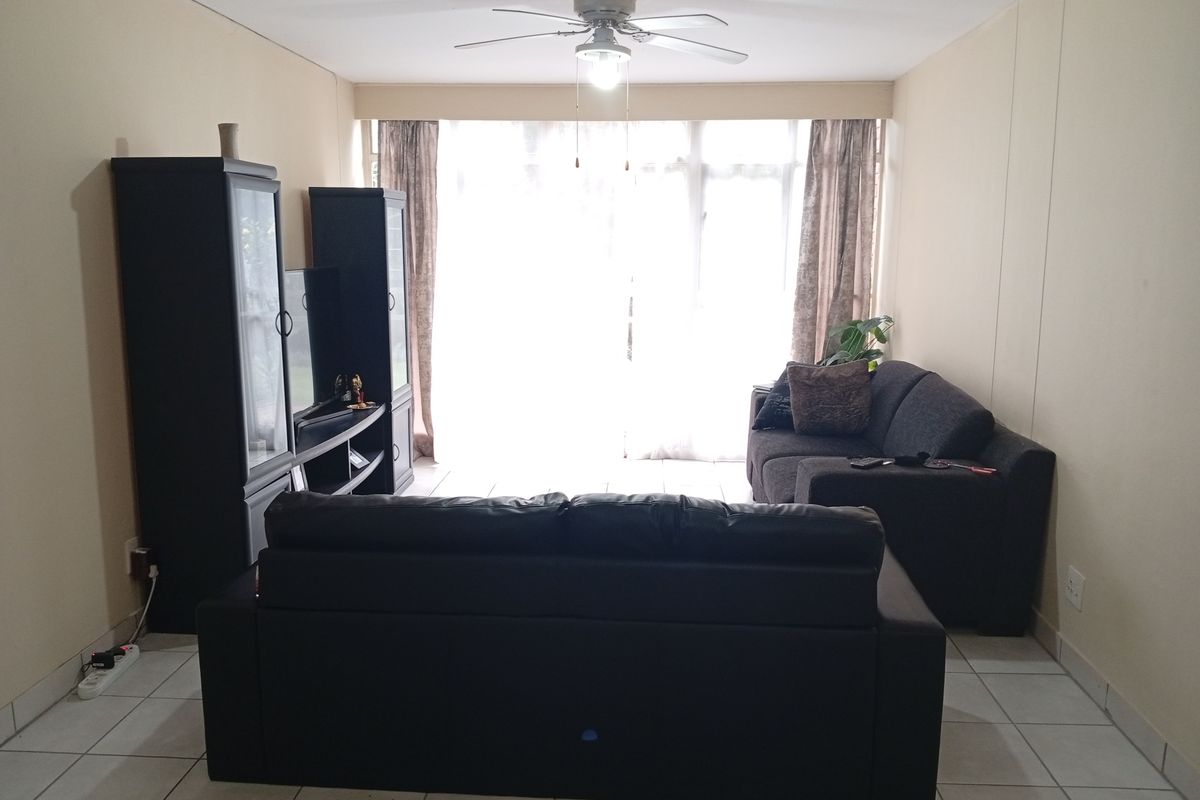 Flat Rental Monthly In Pretoria - Photo 4