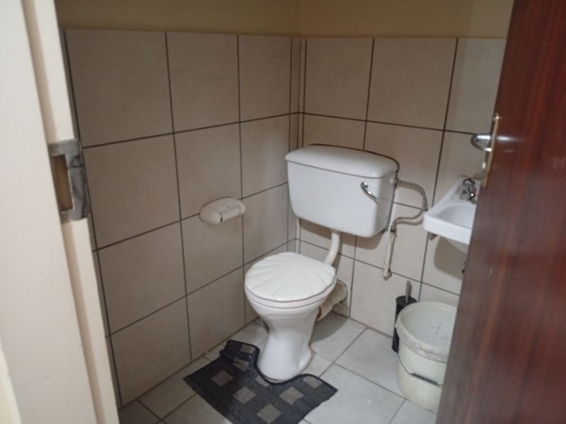 Flat Rental Monthly In Pretoria - Photo 9