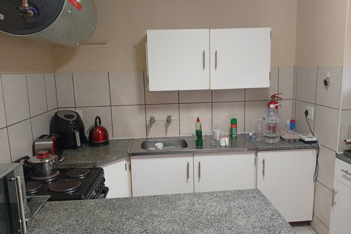 Flat Rental Monthly In Pretoria - Photo 2