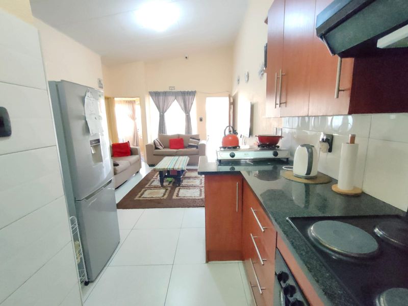 3 Bedroom 1 Bathroom Townhouse For Sale in Ridgeway - Photo 10