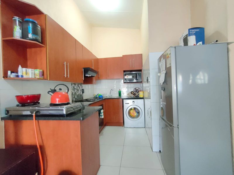 3 Bedroom 1 Bathroom Townhouse For Sale in Ridgeway - Photo 3