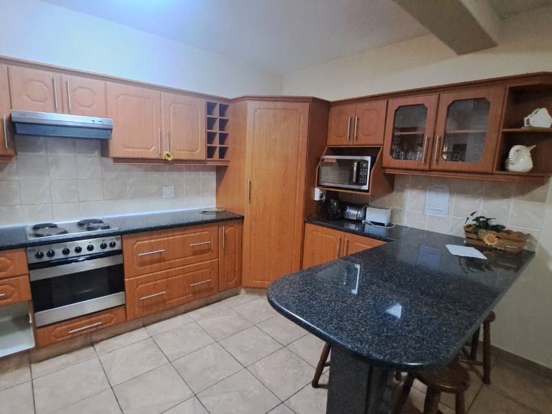 Unique Opportunity – Stylish Home in a Highly Sought After Complex - Photo 6