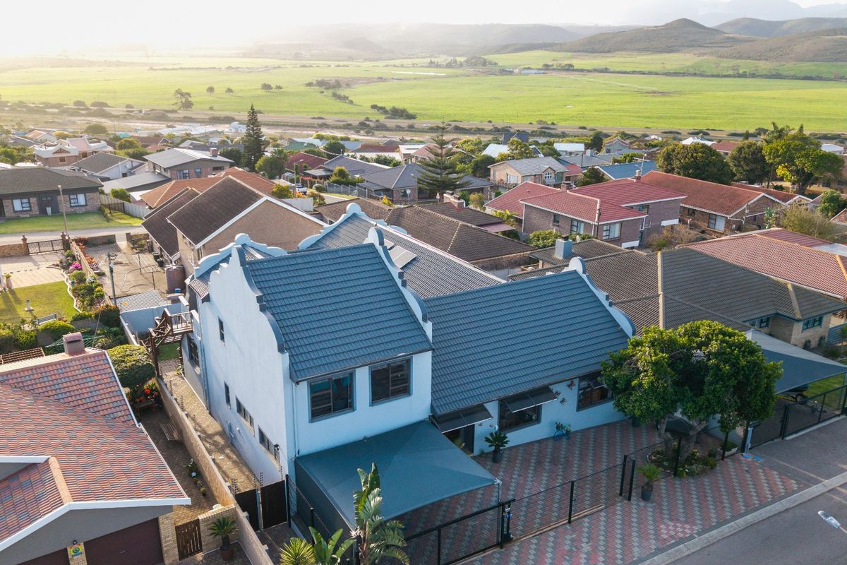 Freestanding For Sale In Klein Brak Rivier - Photo 2