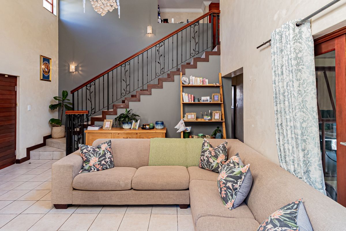 Townhouse For Sale In Sandton - Photo 3