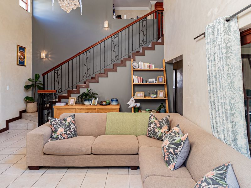 Townhouse For Sale In Sandton - Photo 3