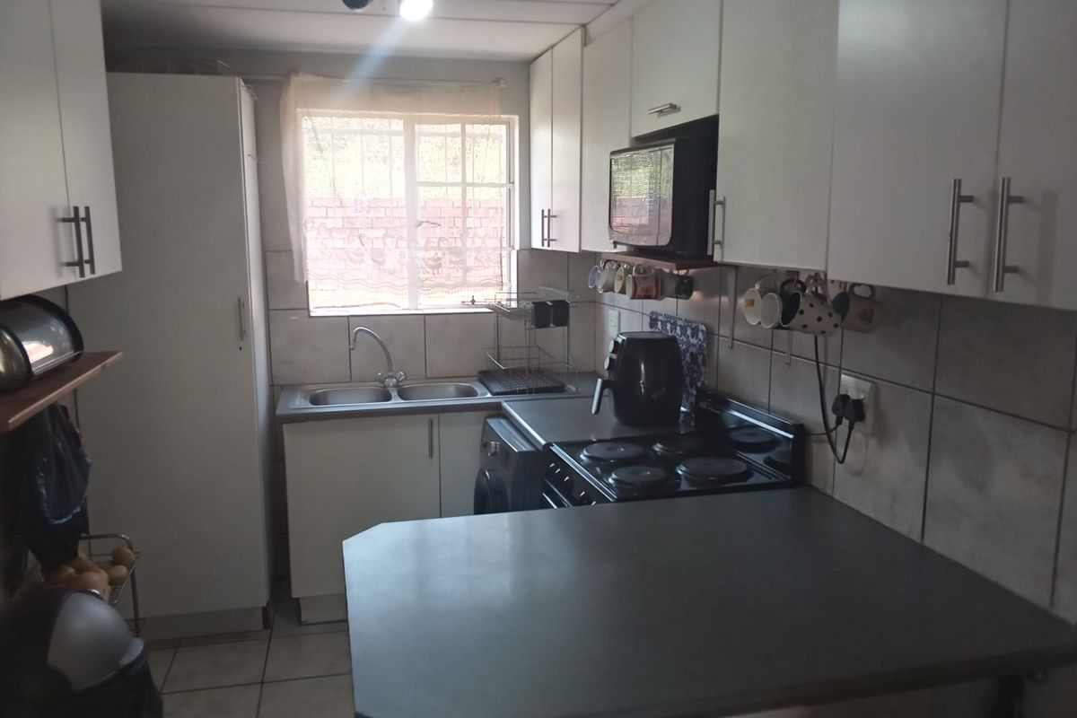 Duplex For Sale In Roodepoort - Photo 2