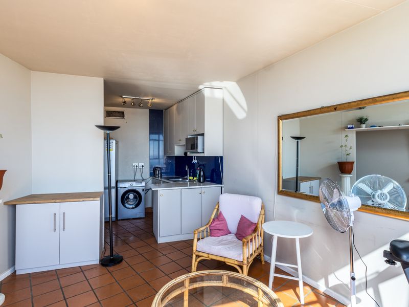 Fully Furnished 2-Bedroom Apartment in Disa Park – Available 1 May to 30 November - Photo 7