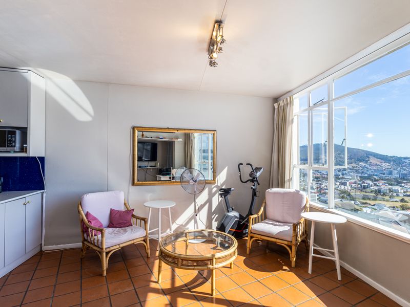 Fully Furnished 2-Bedroom Apartment in Disa Park – Available 1 May to 30 November - Photo 6