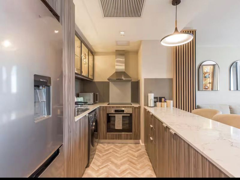 Short Term Lease — Stylishly Fully Furnished 1-Bedroom - Photo 8