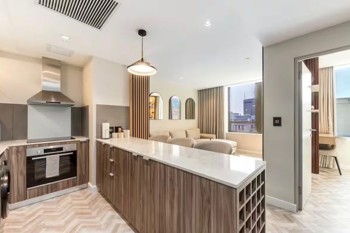 Short Term Lease — Stylishly Fully Furnished 1-Bedroom - Photo 5