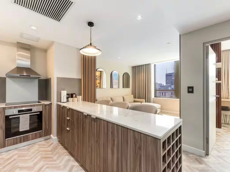 Short Term Lease — Stylishly Fully Furnished 1-Bedroom - Photo 5