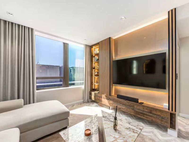 Short Term Lease — Stylishly Fully Furnished 1-Bedroom - Photo 9