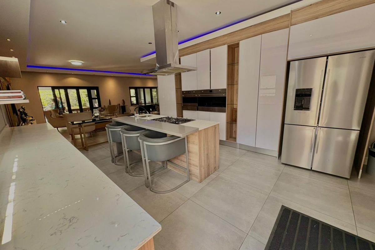 A Family Home to Let in Edenburg Sandton - Photo 2