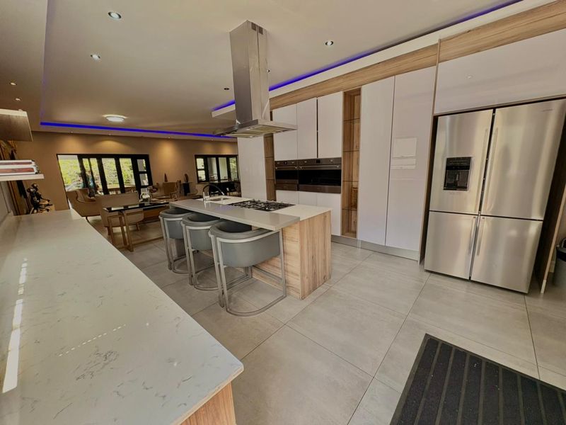 A Family Home to Let in Edenburg Sandton - Photo 2