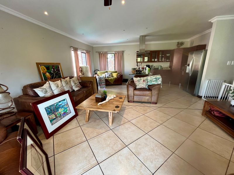 3 Bedroom House to Let in Secure Estate - Photo 5