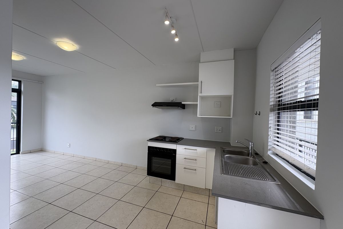 COSY ONE-BEDROOM APARTMENT - Photo 4