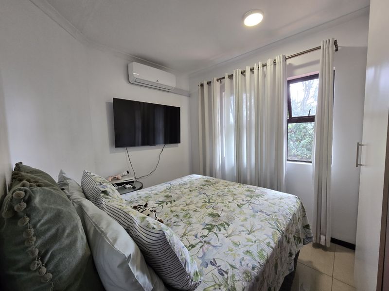 Sole Mandate - Large Family Duplex in sought after estate - Photo 10