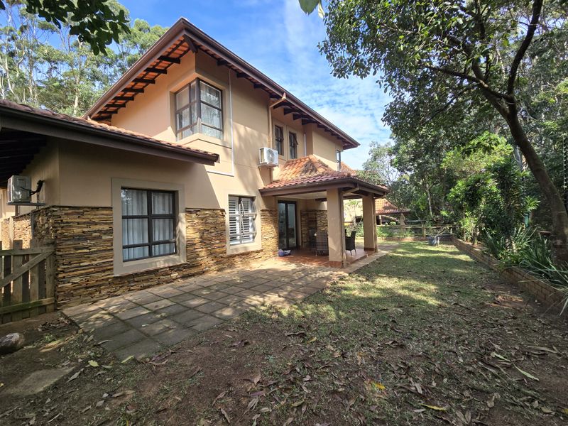 Sole Mandate - Large Family Duplex in sought after estate - Photo 2