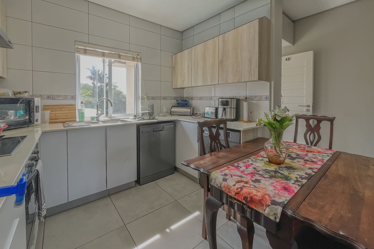 Investor-Ready 2 Bed with Dual En-Suites & Modern Finishes - Photo 4