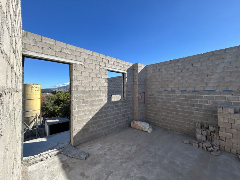 Top floor Apartment with Stunning Table Mountain Views - Photo 8