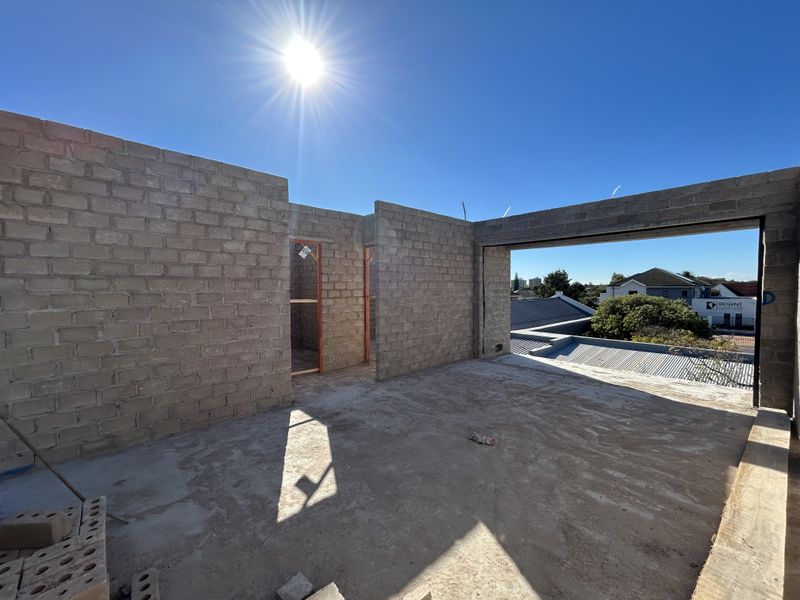 Top floor Apartment with Stunning Table Mountain Views - Photo 2