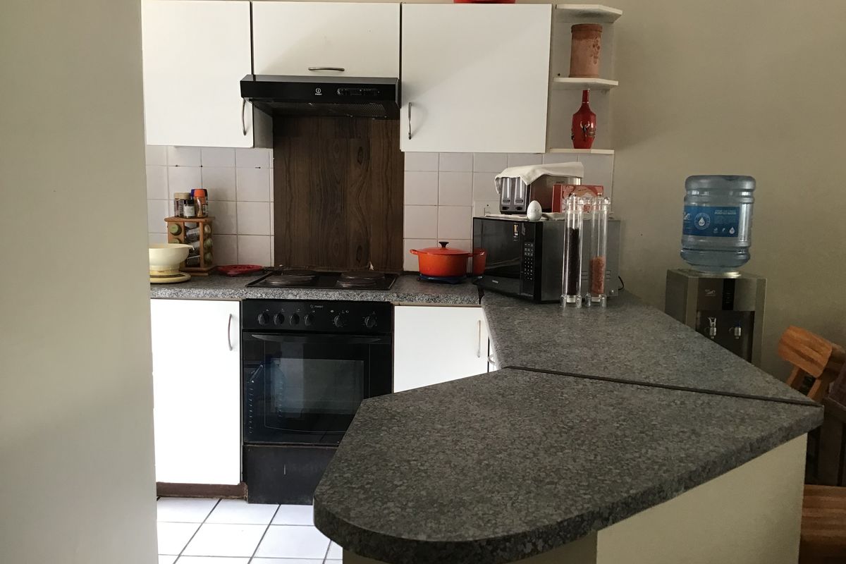 Well Priced 3 Bedroom Simplex in Meer En See Richards Bay Ideal for Modern Living - Photo 2