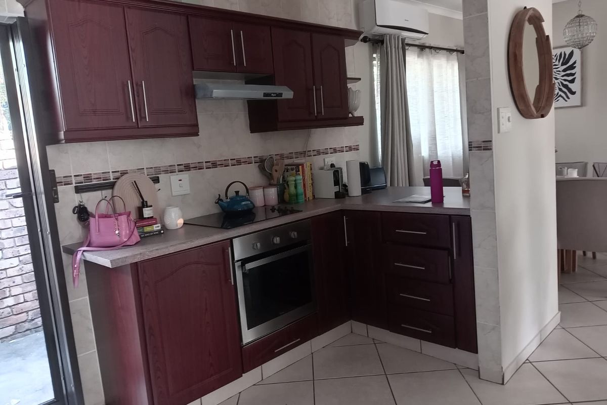 Discover Peaceful Living in This Charming Meerensee Simplex - Photo 2